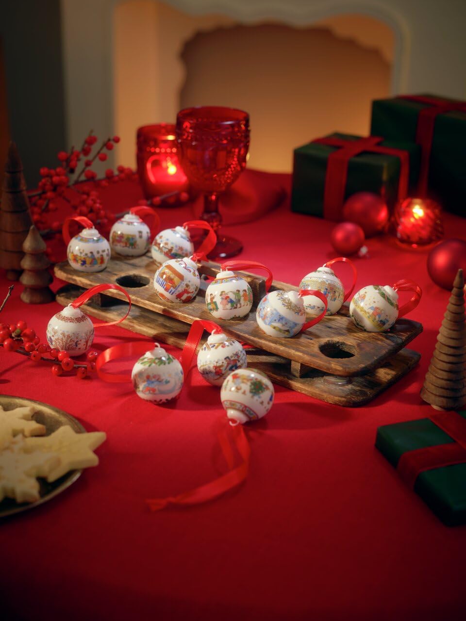 hutschenreuther-weihnachten-40-jahre-porzellankugel-setzkasten-12-minikugeln-4-5 image 4