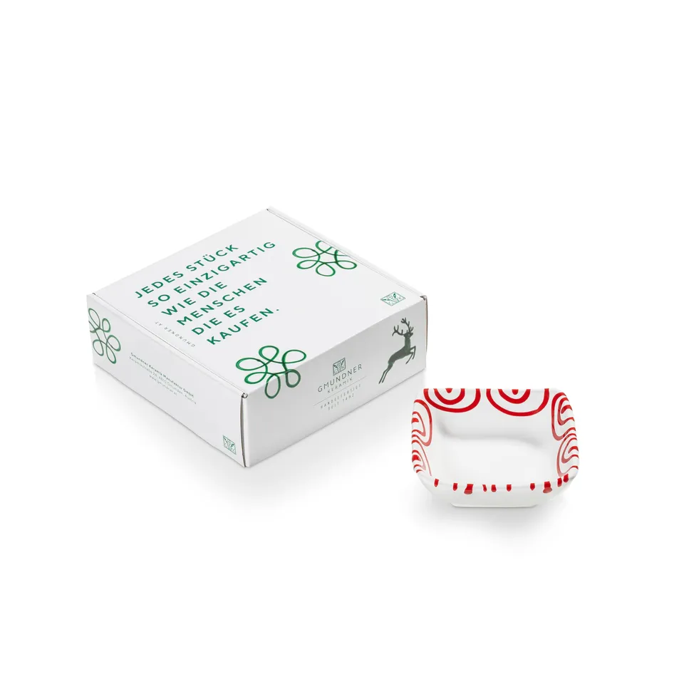 gmundner-keramik-pur-geflammt-rot-snackschale-eckig-8-9-x-8-9-cm-im-geschenkkart image 1