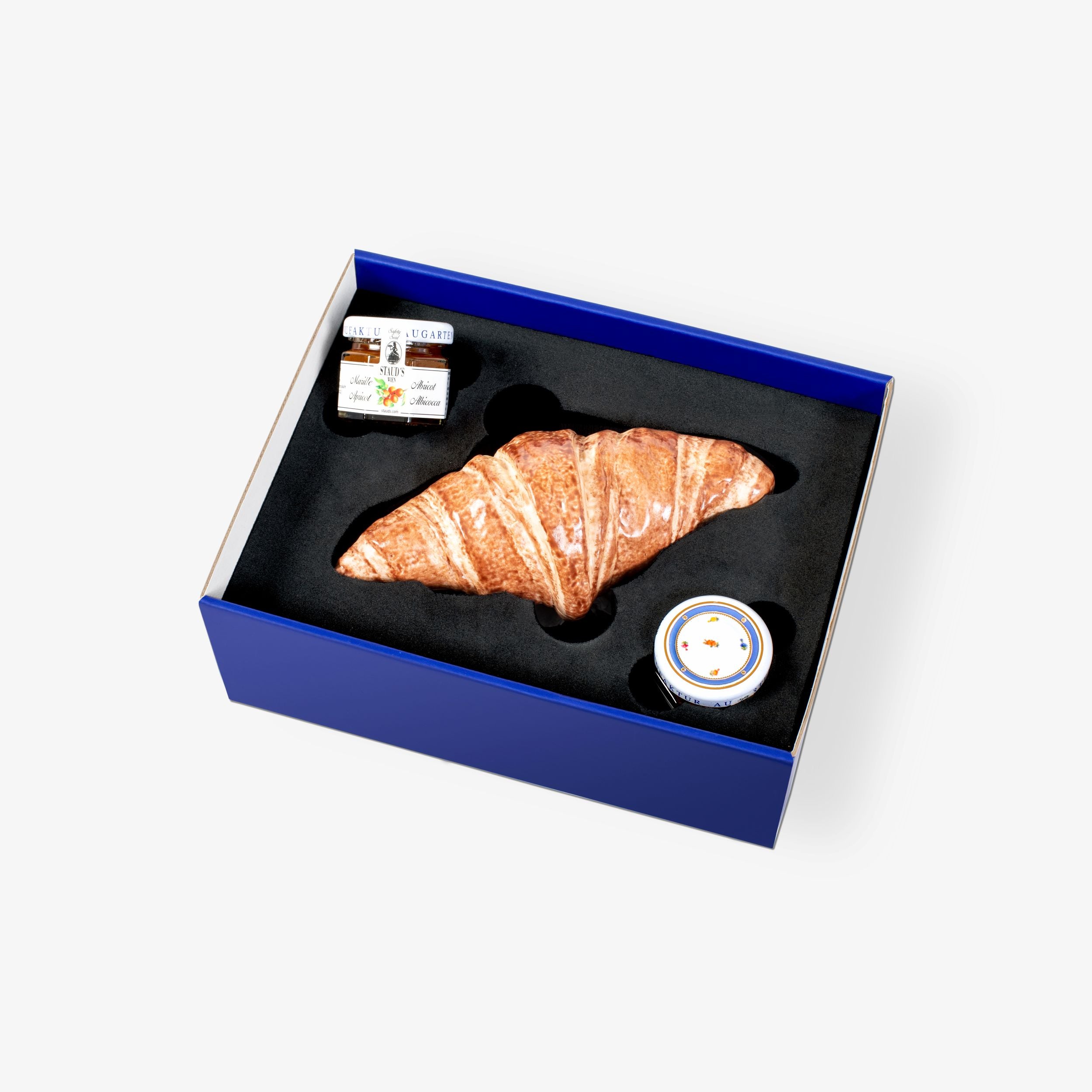 augarten-geschenkset-croissant-porzellandose-mit-croissant-form-schubert image 1