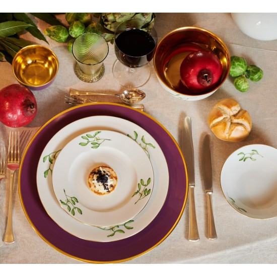 augarten-schubert-teekanne-mit-weihnachts-misteldekor image 2