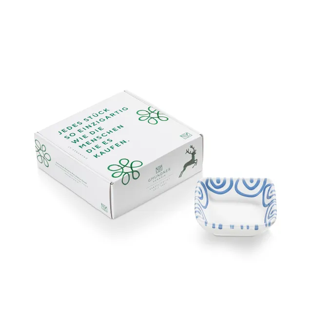 gmundner-keramik-pur-geflammt-blau-snackschale-eckig-8-9-x-8-9-cm-in-geschenkbox image 1