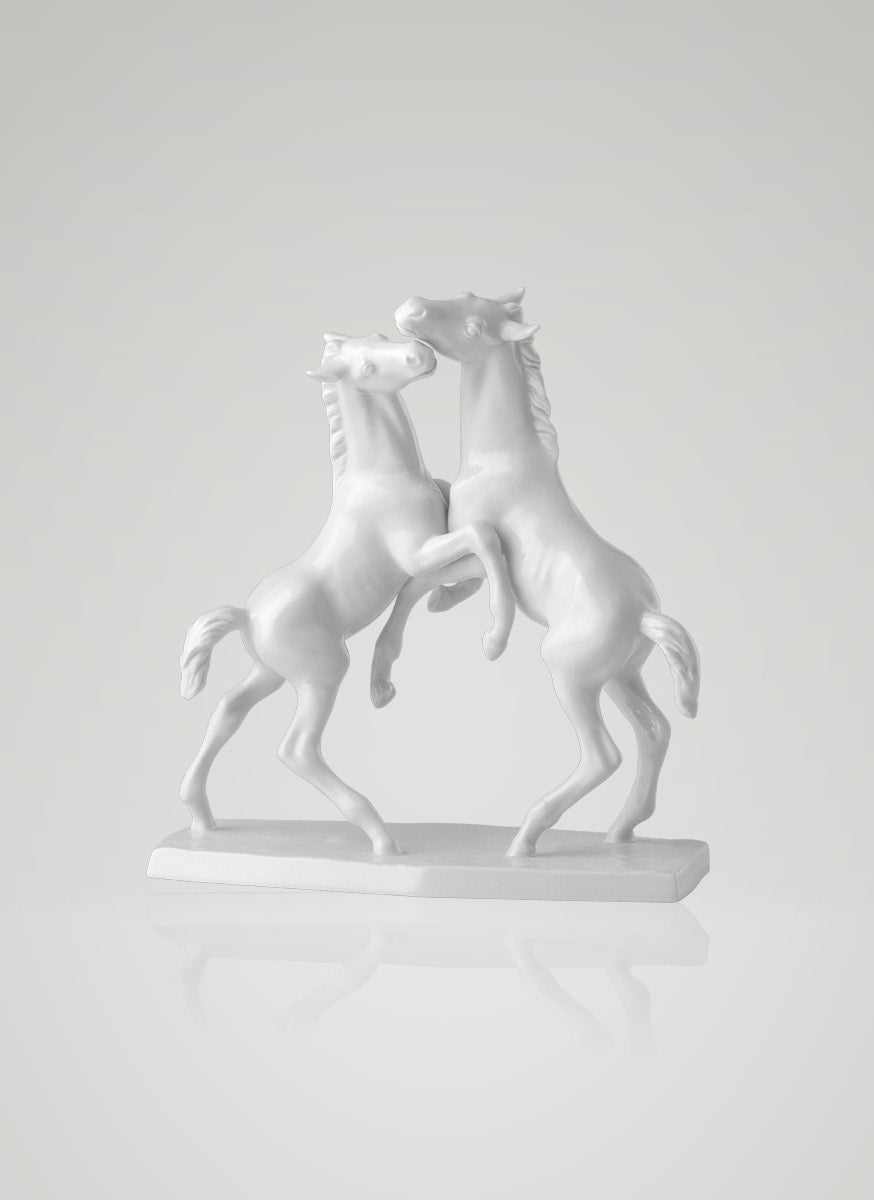 augarten-fohlengruppe-wiener-porzellanfigur-handgefertigt-in-der-porzellanmanufa image 1