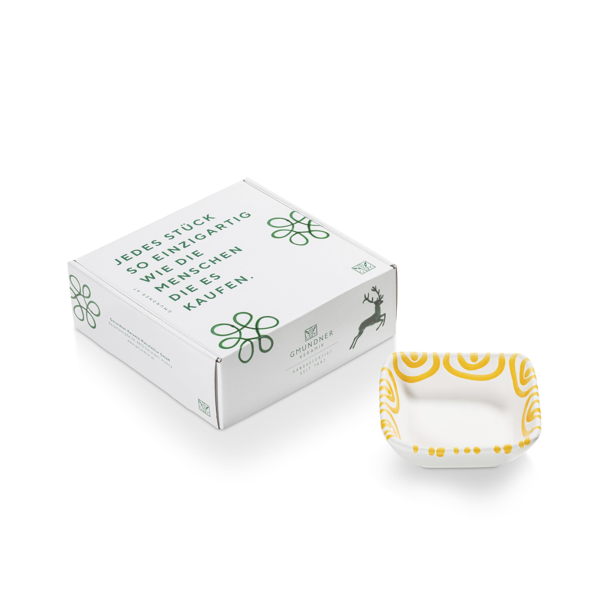 gmundner-keramik-pur-geflammt-gelb-snackschale-eckig-8-9-x-8-9-cm-in-geschenkbox image 1