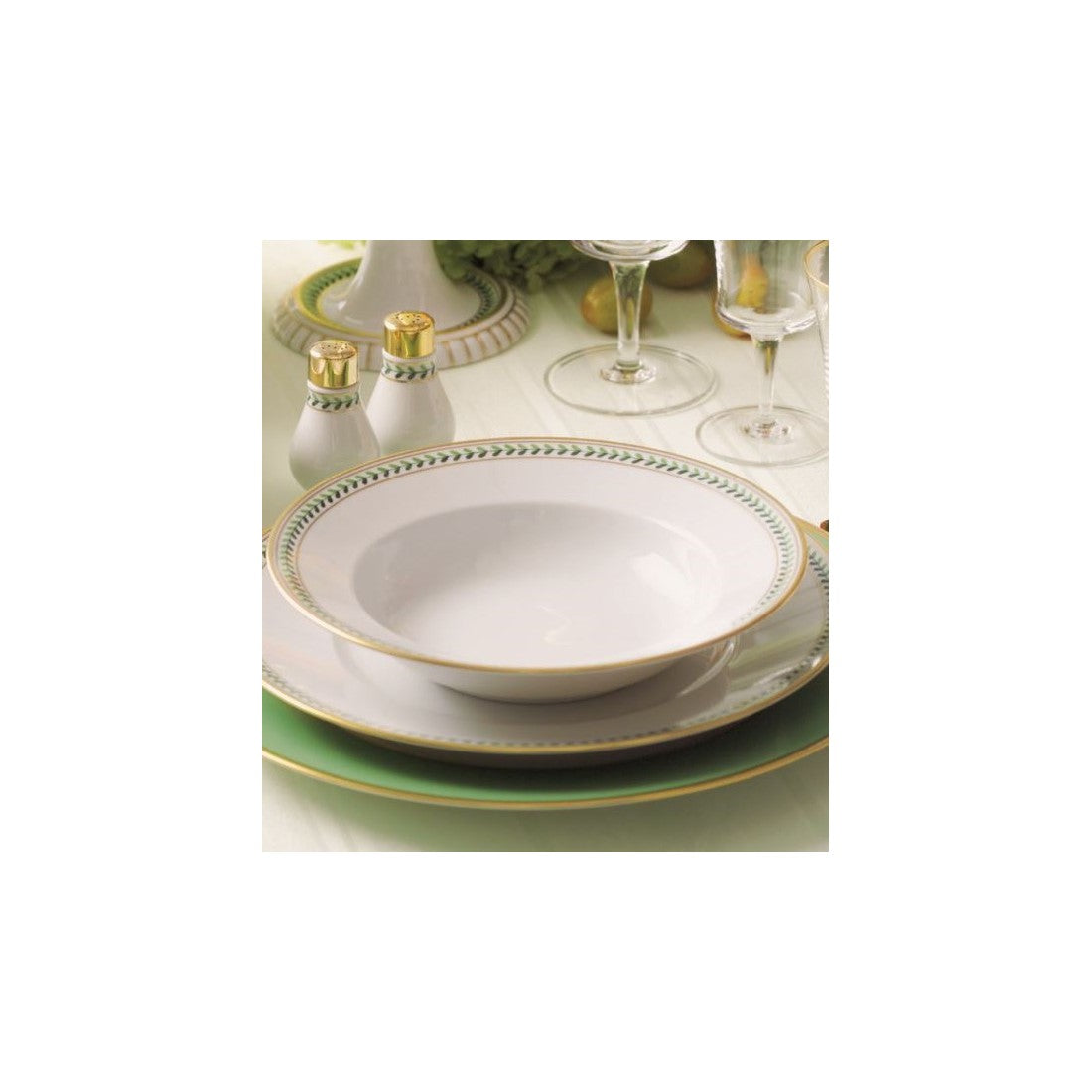 augarten-suppenteller-schubert-25-cm-myrtenbl-ttchen-dekor image 2