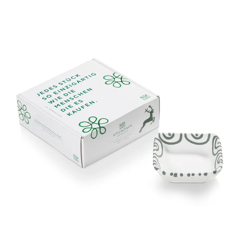 gmundner-keramik-pur-geflammt-grau-snackschale-eckig-8-9-x-8-9-cm-in-geschenkbox image 1
