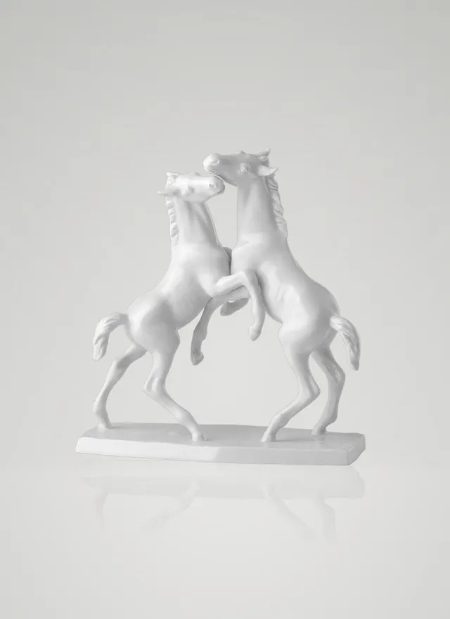 augarten-fohlengruppe-wiener-porzellanfigur-handgefertigt-in-der-porzellanmanufa image 1